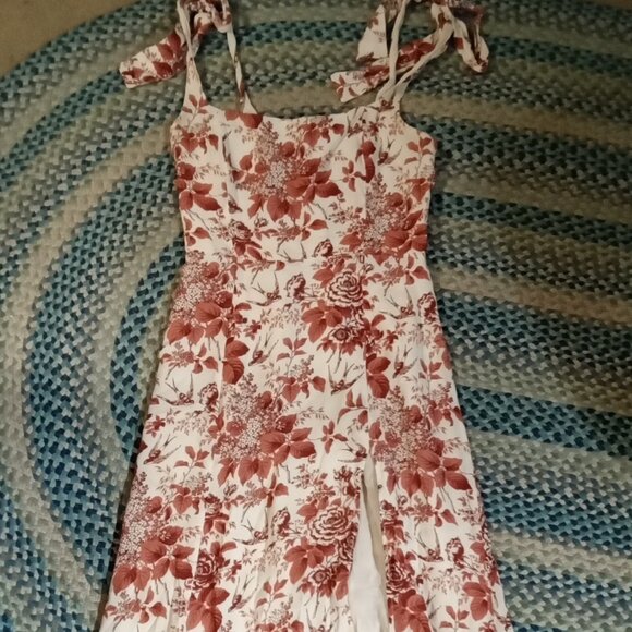 Reformation Dresses & Skirts - Reformation Sz 4 red floral 'birds' Dress Midi - straps tie - high slit